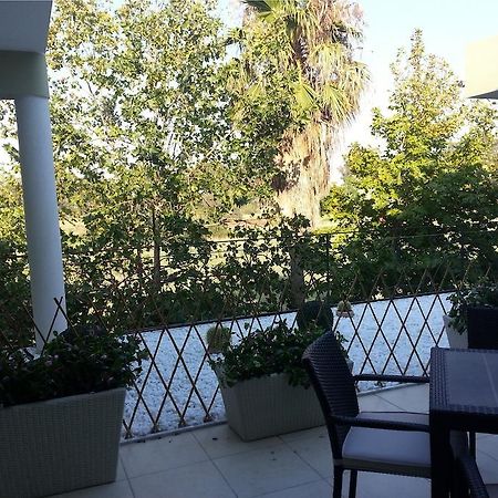 מרינה די סקבוניאה Hotel Miramare מראה חיצוני תמונה